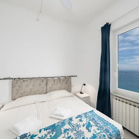 Bouganville House In The Center - Amazing Sea View Апартаменты *
