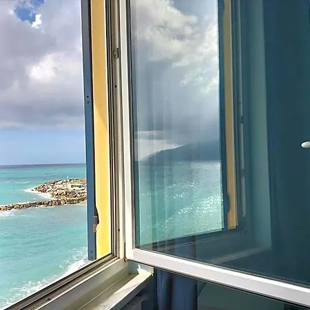 Bouganville House In The Center - Amazing Sea View *