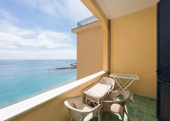 شقة Bouganville House In The Center - Amazing Sea View مونتيروسّو ال ماري