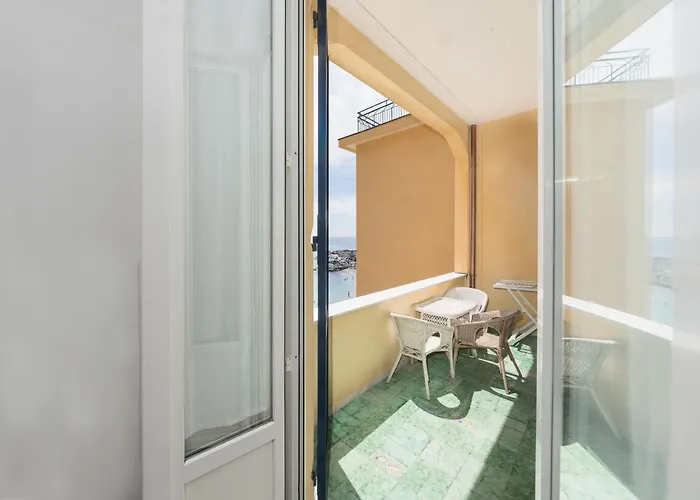 Bouganville House In The Center - Amazing Sea View شقة مونتيروسّو ال ماري